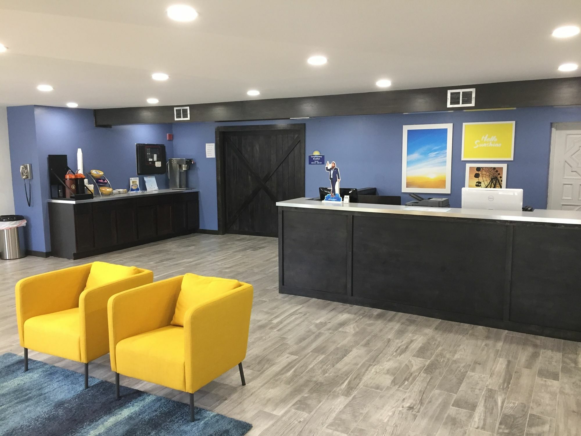 Days Inn & Suites By Wyndham Cincinnati North Springdale Buitenkant foto